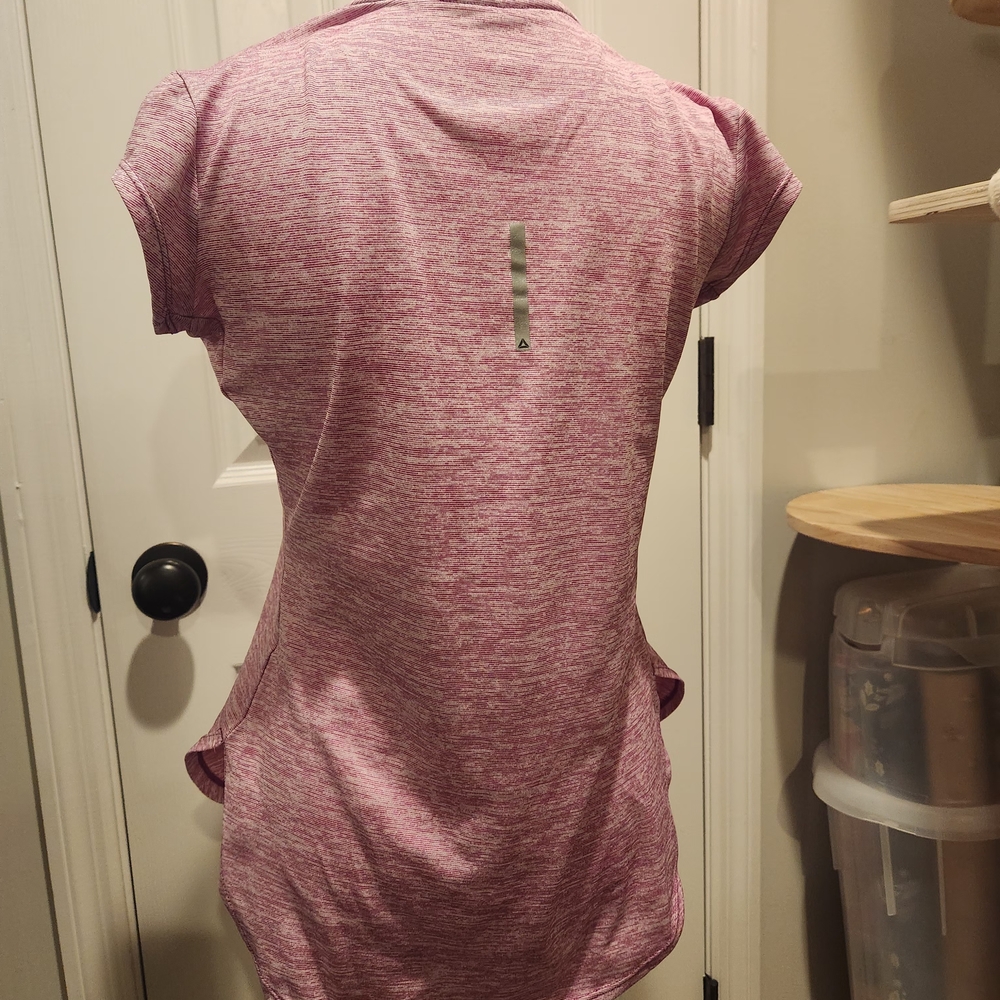Reebok Women's Heathered Pink Moisture Wicking Shirt XS - Picture 2 of 2
